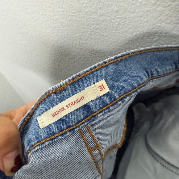 Levi's Womens Jeans Size 31 Wedgie Straight Light Wash Blue Denim High Rise - Picture 3 of 15